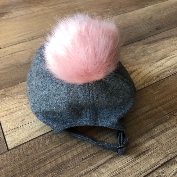 ๐ Wool cap with pink pompon - Picture 3 of 3